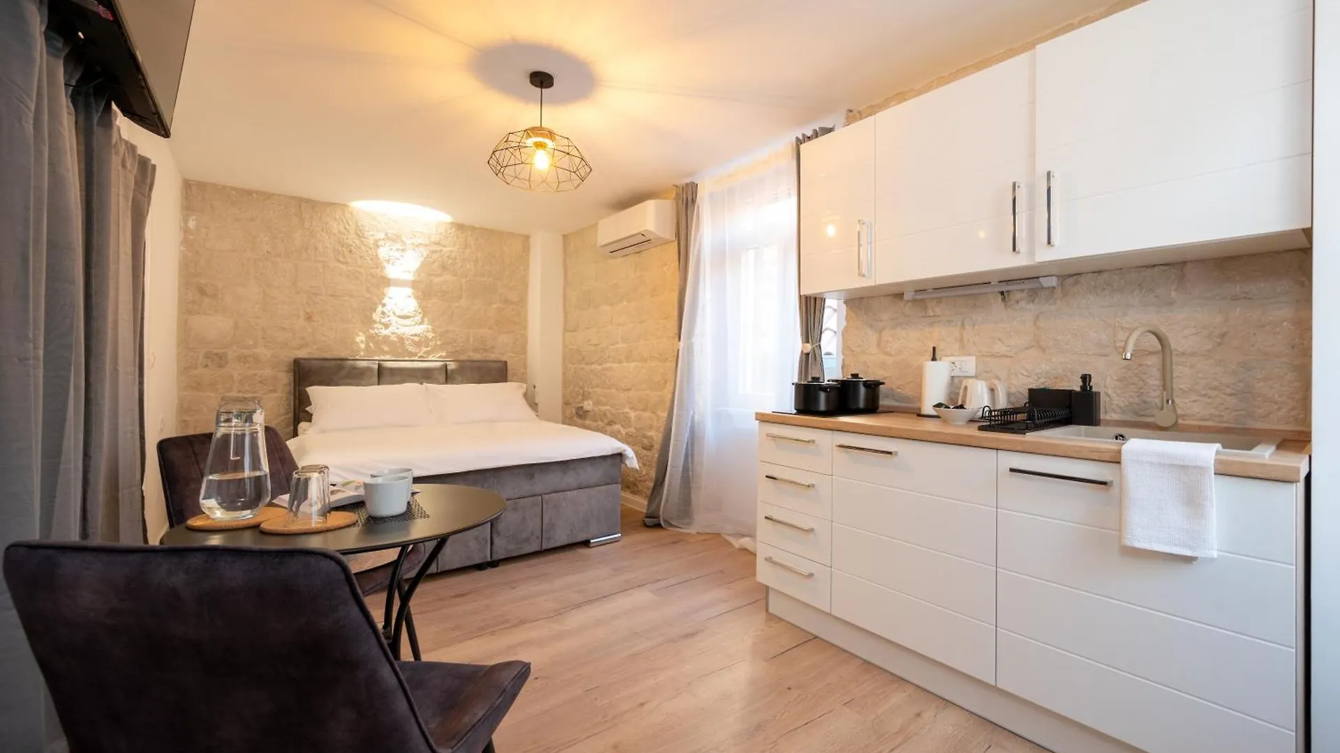 Apartment Villa IV